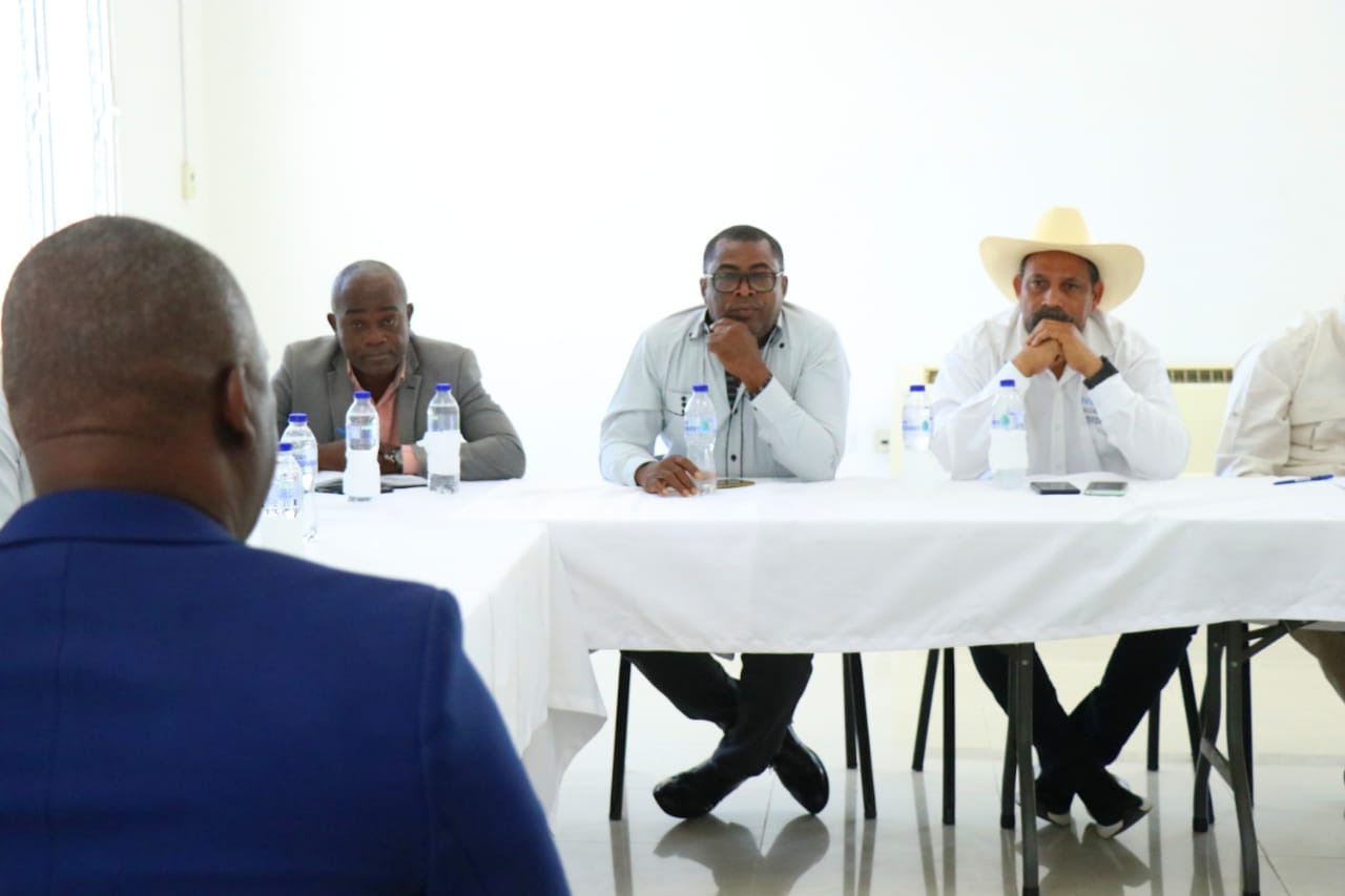 Autoridades Dominicanas y Haitianas se reúnen para tratar temas de interés para el municipio.